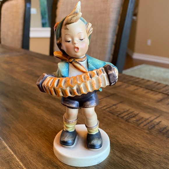 Boy with Accordion Hummel